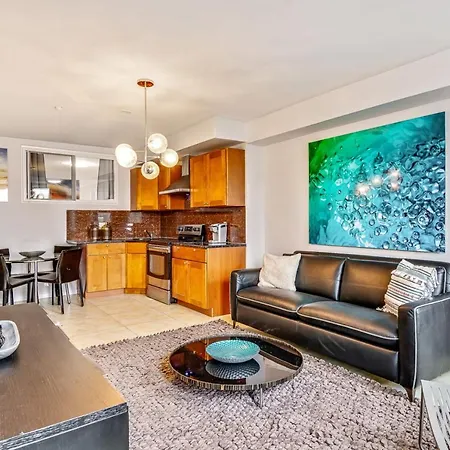 Gorgeous 2Bd Next To The Convention Center And Reading Terminal Apartment